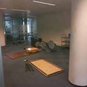 bedrijfsontruiming 12 kantoorruimtes diverse spullen en kantoor meubelen ontruimen